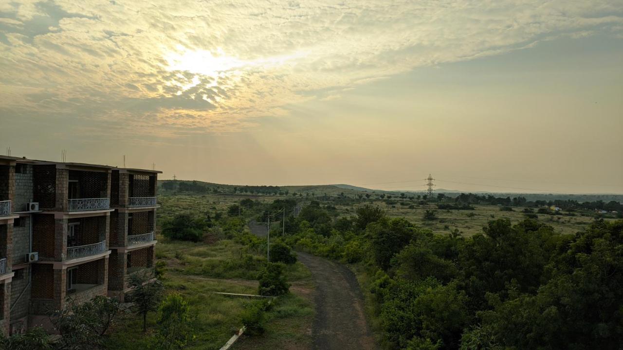 Kanthi Resorts Badami - 25kms from Badami Bāgalkot Exterior foto