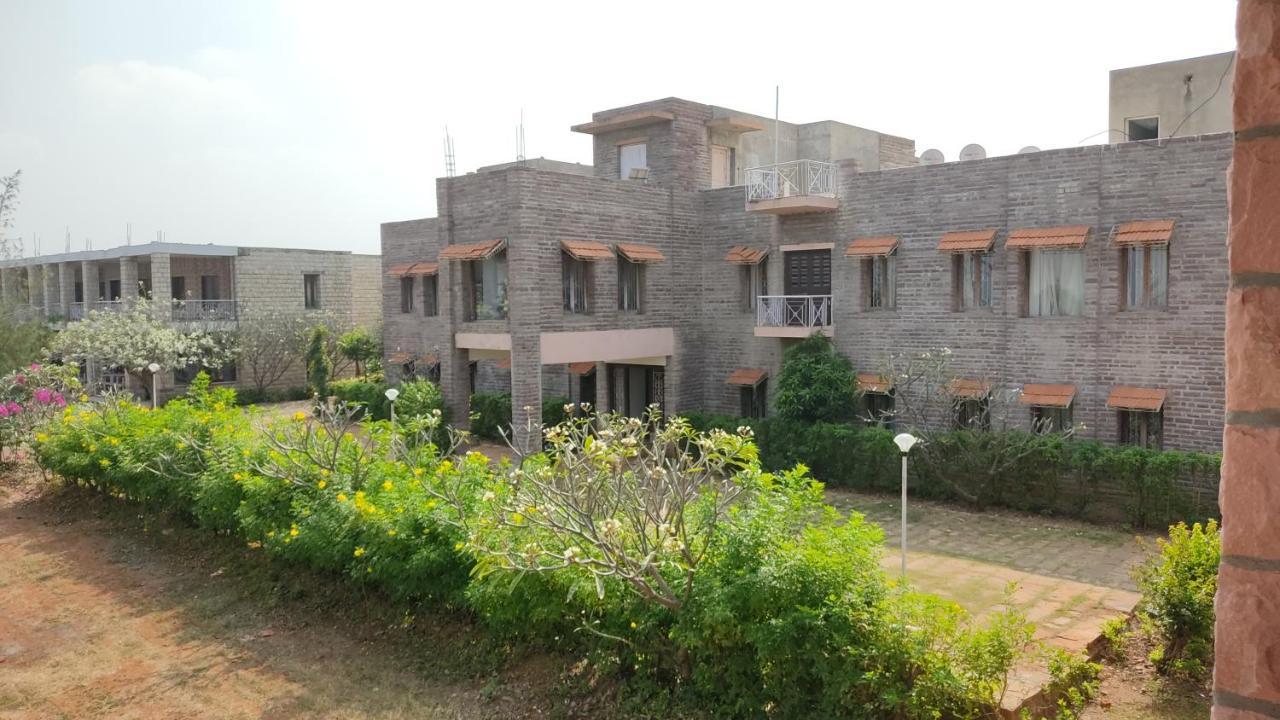 Kanthi Resorts Badami - 25kms from Badami Bāgalkot Exterior foto